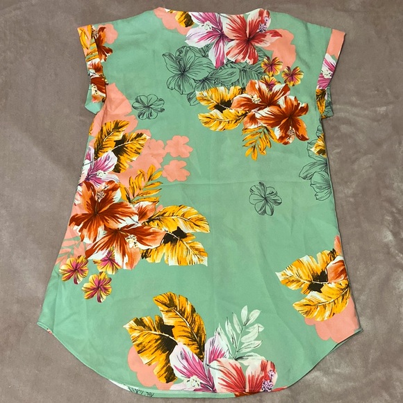 EXPRESS FLORAL TUNIC-NWT🌸 - Picture 6 of 7